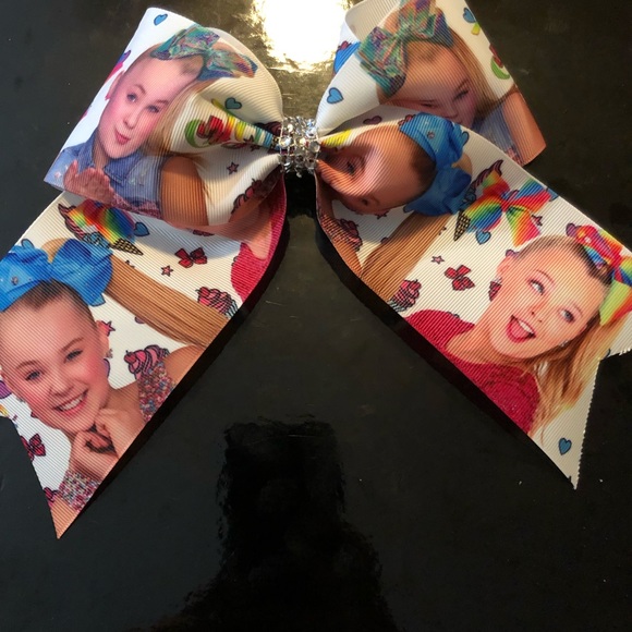 Bows - Picture 5 of 8